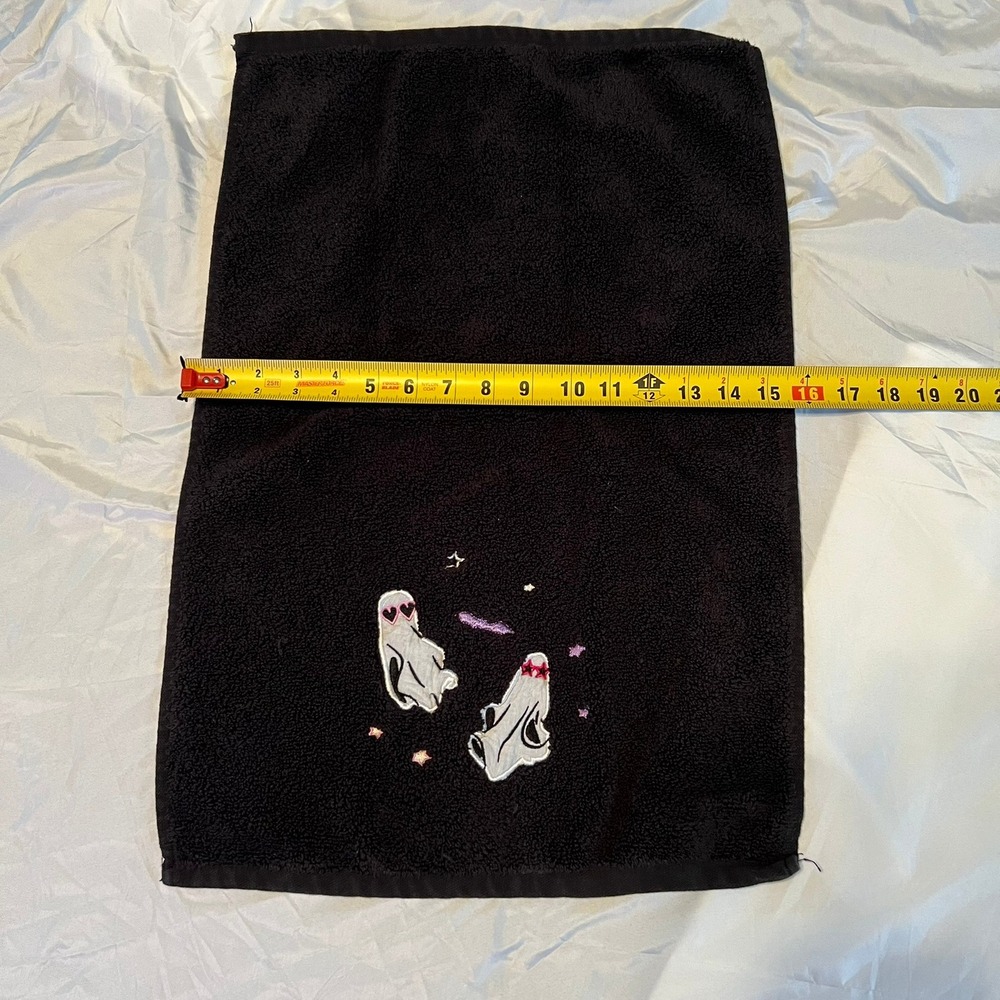 Ghost Hand Towel Set Unisex OS Black Very Good Embroidered Halloween - Picture 7 of 7